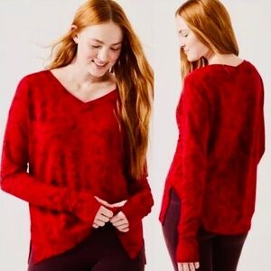 Athleta Coaster Luxe V-Neck Sweatshirt - Agate Red Paisley - Small Tall - NWT